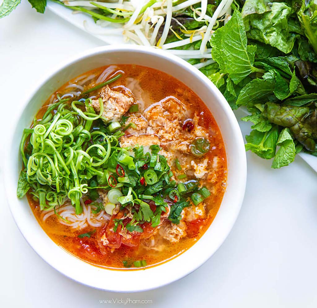 BÚN RIÊU